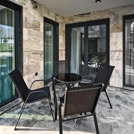 Villa Marina Bay Boutique